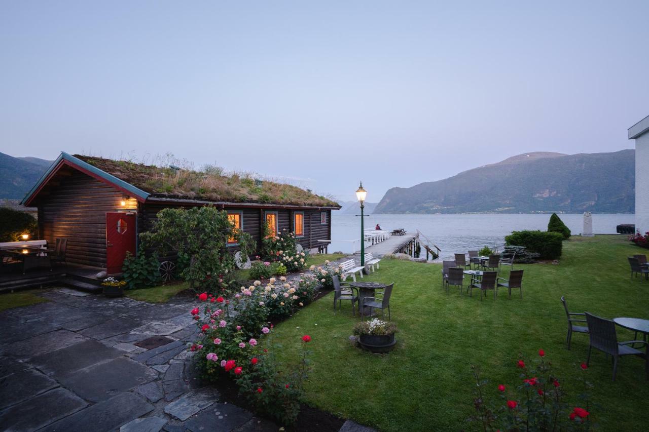 Leikanger Fjordhotel - Unike Hoteller Εξωτερικό φωτογραφία